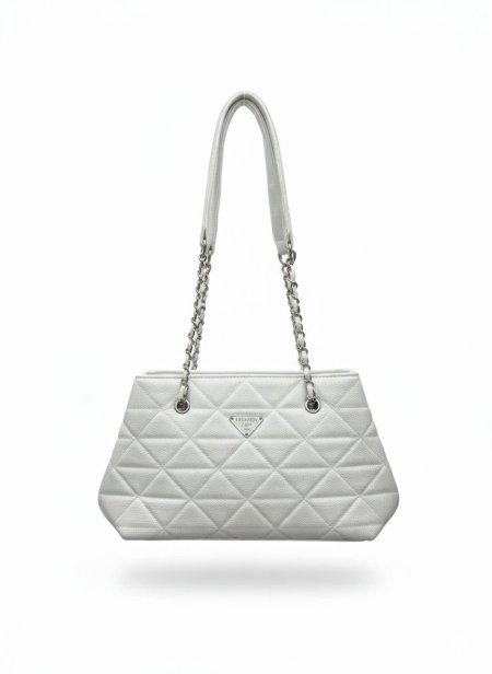 حقيبة يد أنيقة بتفاصيل راقية