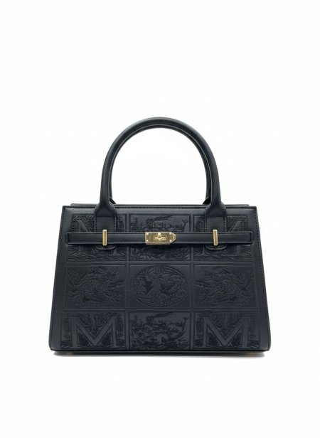 حقيبة يد أنيقة بتفاصيل راقية