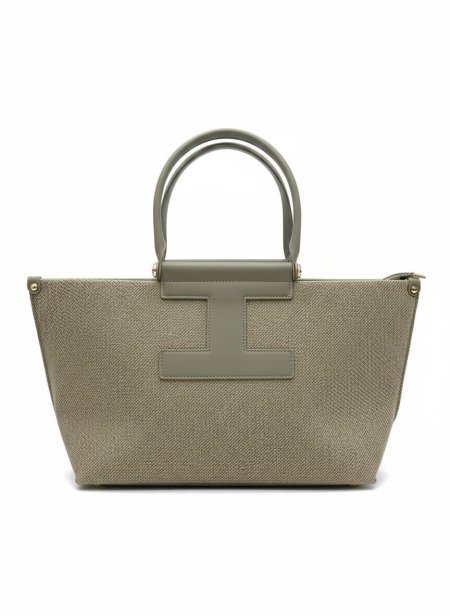 حقيبة يد أنيقة بتفاصيل راقية