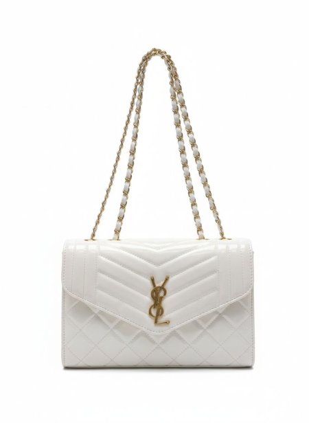 حقيبة يد أنيقة بتفاصيل راقية